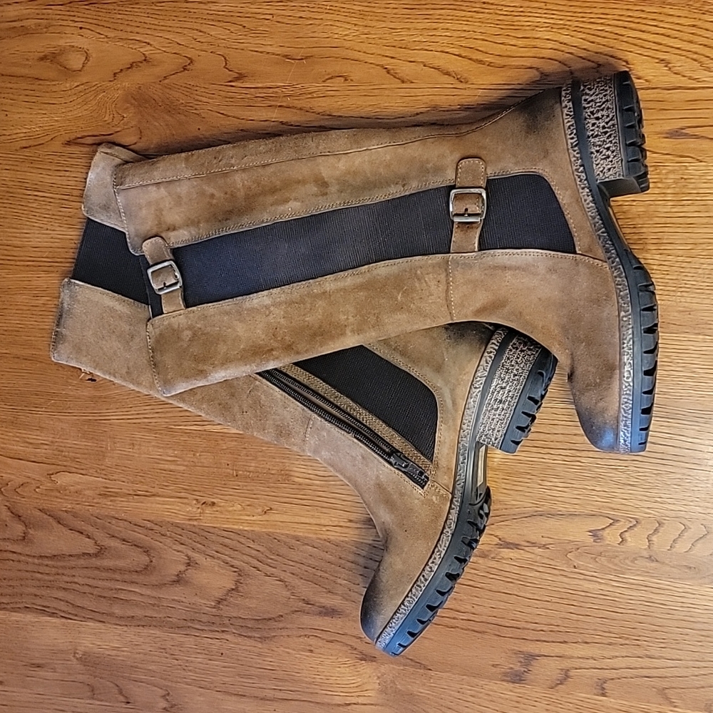 NWT, Size 7, tall Cognac boots